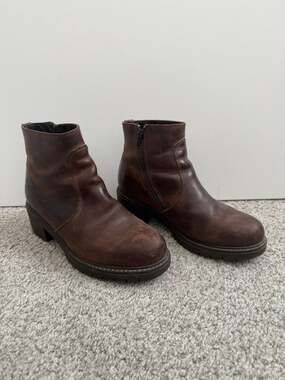 Havana Joe Women's Brown Leather Ankle Boots with Zip Closure and Block Heel, Si